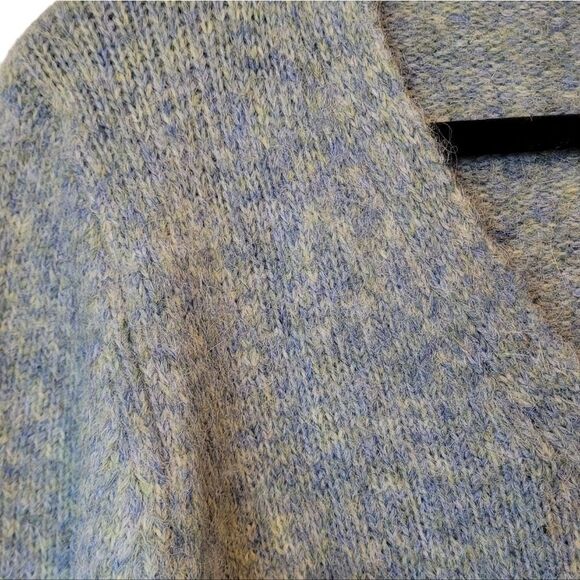 Tahari Women's Blue Green Cozy Knit Cropped Cardigan Size M NWT - Picture 4 of 7